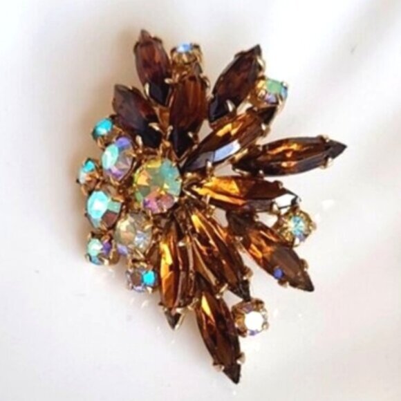 Vintage Aurora Borealis Amber Gold Tone Brown Crystal Cluster Brooch - Picture 1 of 8